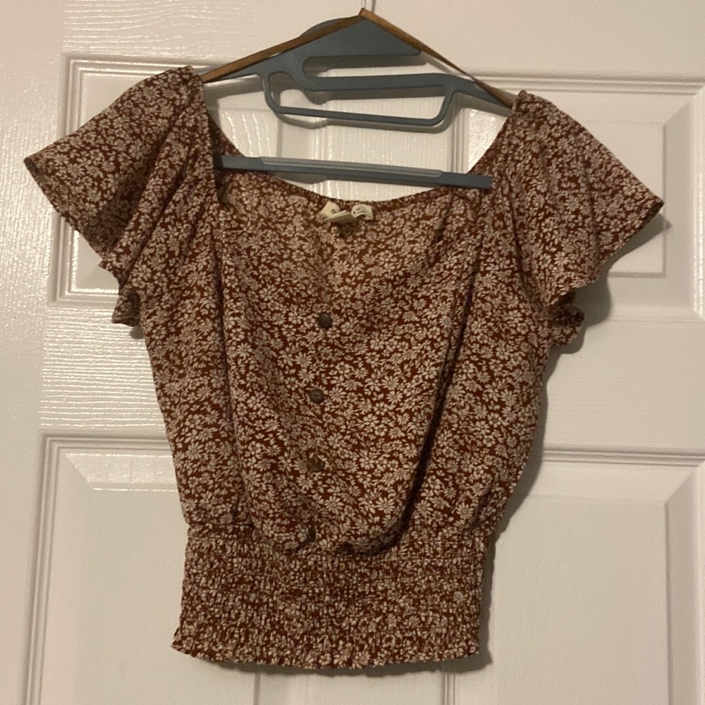 Floral burgundy cropped blouse